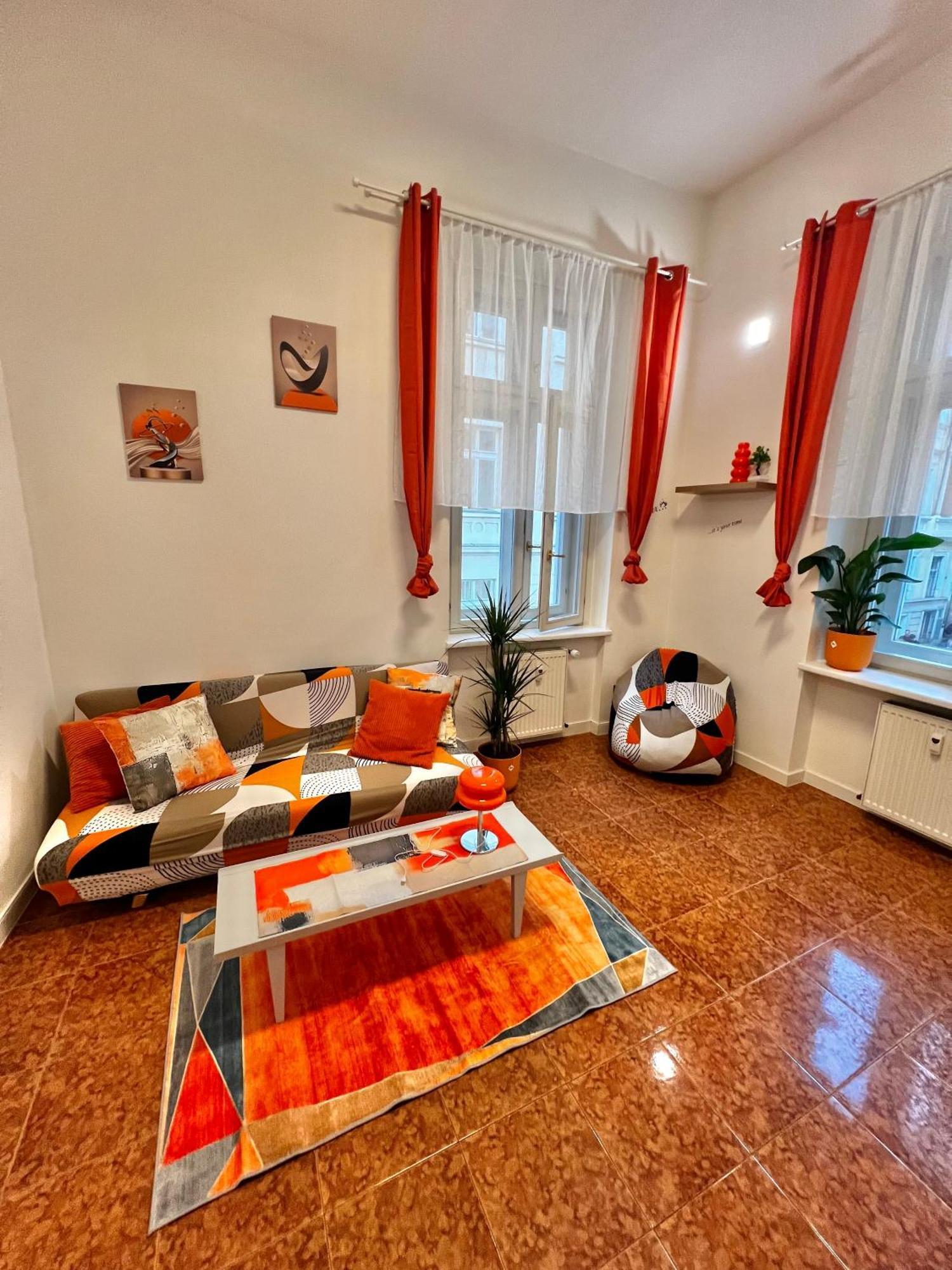 Museum Apartment *